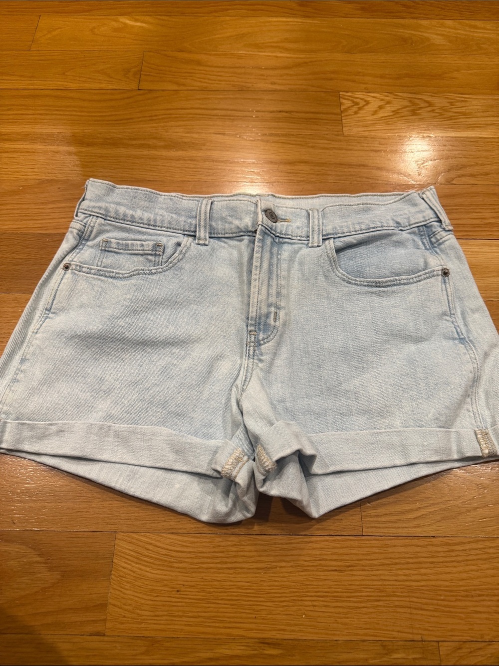 Old Navy light blue boyfriend jean shorts size 8 .